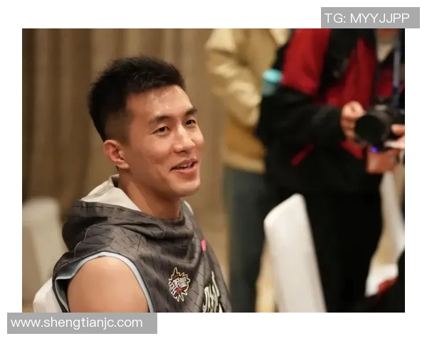 辽宁本钢与球星郭艾伦续约三年，篮球迷迎来新篇章